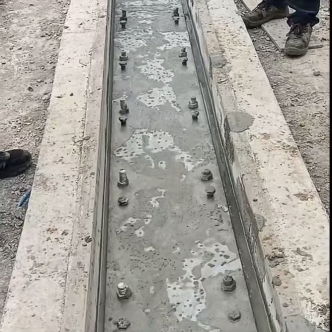 沭阳港口码头起重机龙门吊重型机械设备稳固用早强快凝轨道胶泥